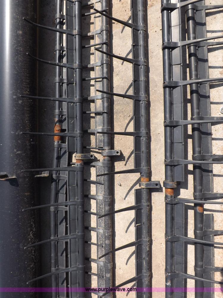 image for item H9237 John Deere 30' fingered pickup reel