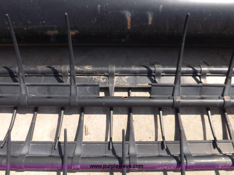 image for item H9237 John Deere 30' fingered pickup reel