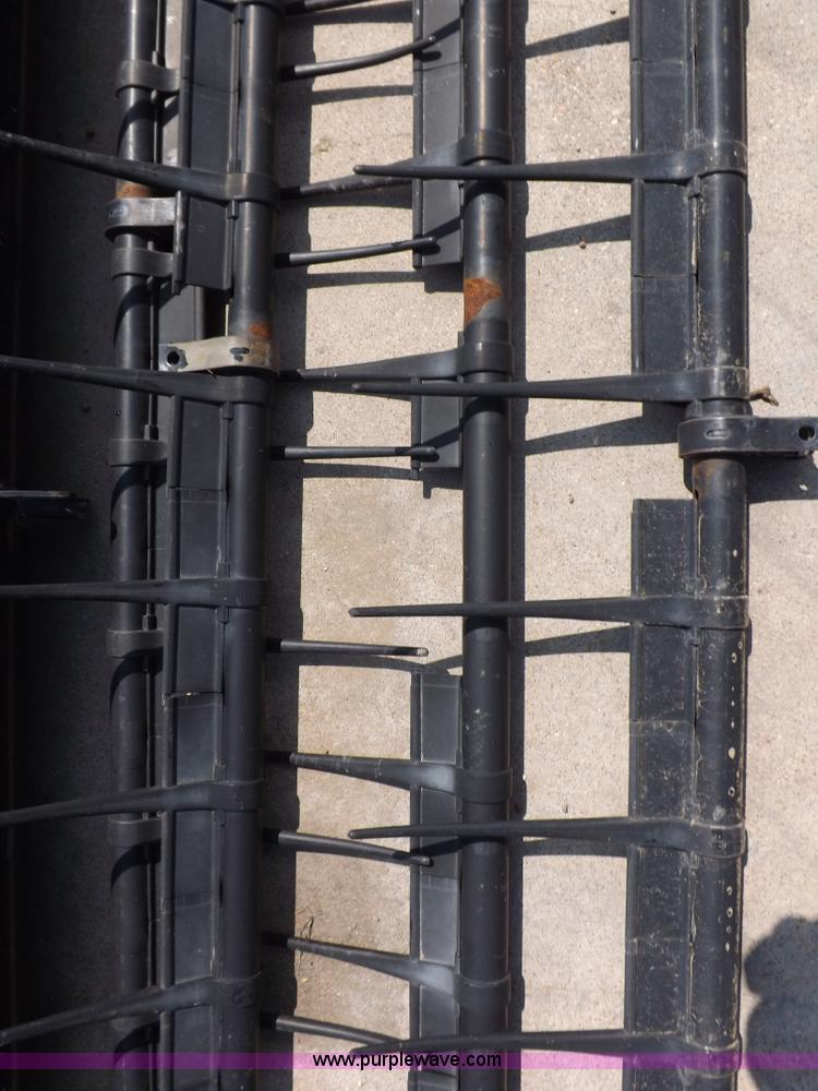 image for item H9237 John Deere 30' fingered pickup reel