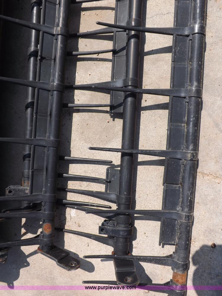 image for item H9237 John Deere 30' fingered pickup reel