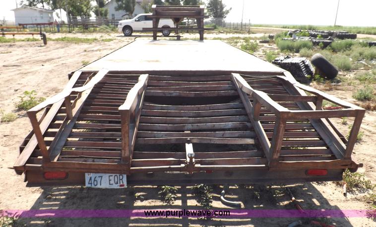 image for item H9247 1998 Buck gooseneck trailer