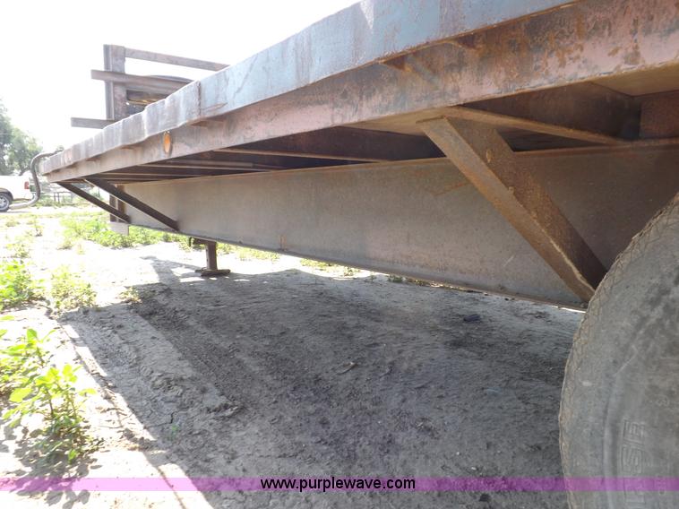 image for item H9247 1998 Buck gooseneck trailer