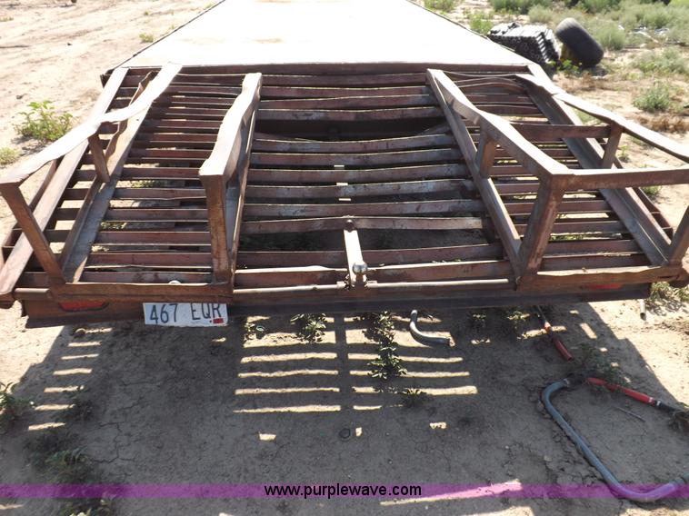 image for item H9247 1998 Buck gooseneck trailer