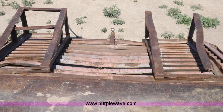 image for item H9247 1998 Buck gooseneck trailer