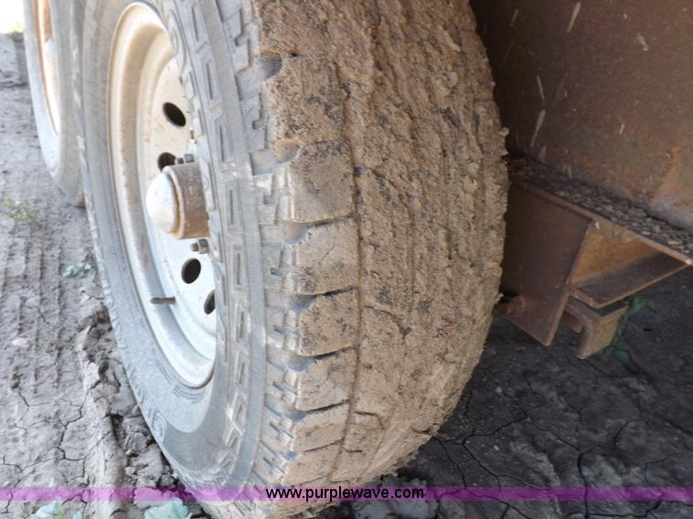 image for item H9247 1998 Buck gooseneck trailer