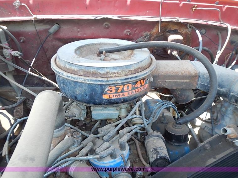 image for item I3558 1979 Ford F700 grain truck