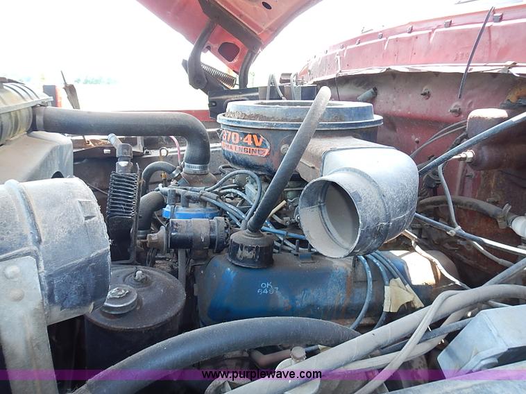 image for item I3558 1979 Ford F700 grain truck