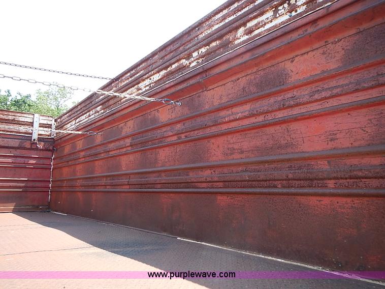 image for item I3558 1979 Ford F700 grain truck