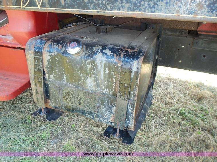 image for item I3558 1979 Ford F700 grain truck