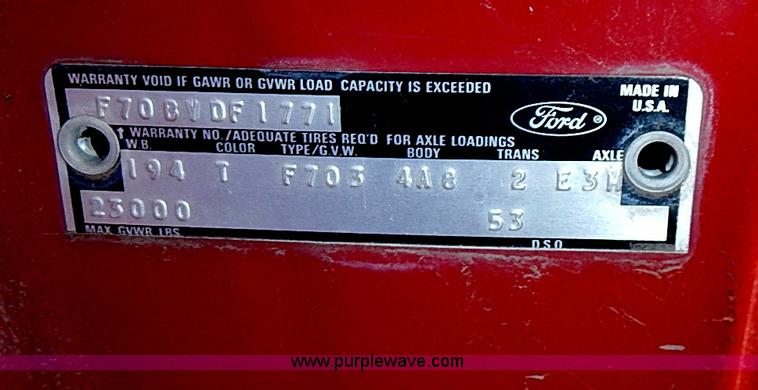 image for item I3558 1979 Ford F700 grain truck