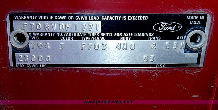 image for item I3558 1979 Ford F700 grain truck