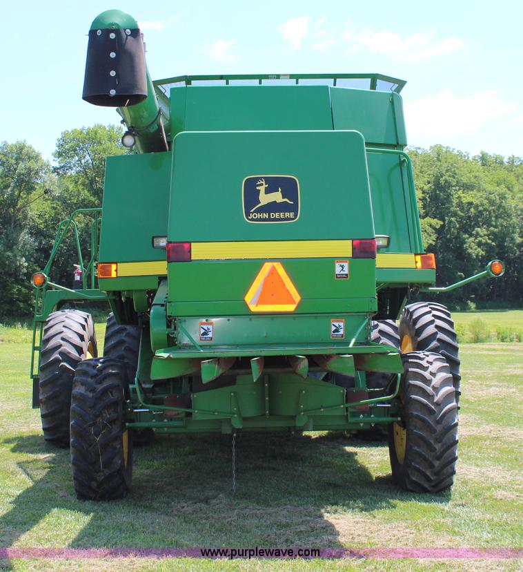 image for item J1066 1998 John Deere 9510 combine