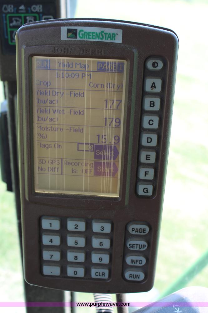 image for item J1066 1998 John Deere 9510 combine