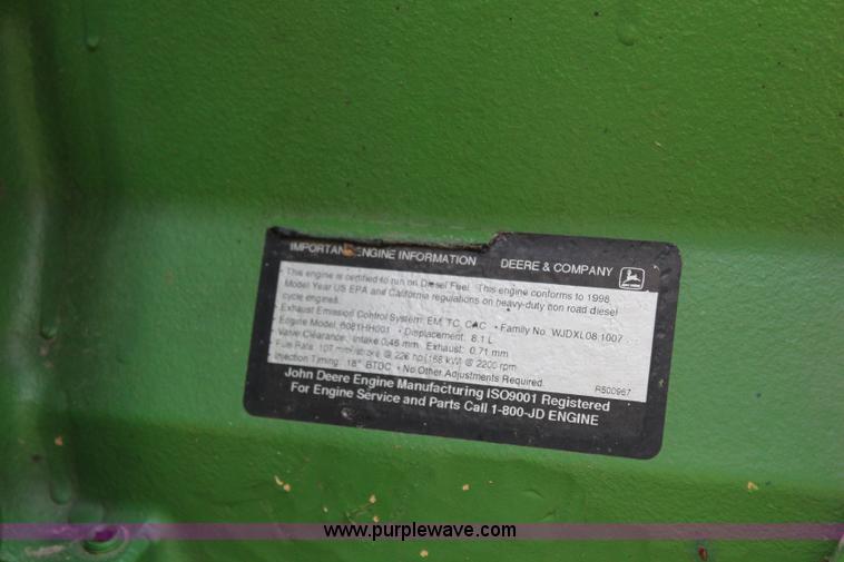 image for item J1066 1998 John Deere 9510 combine