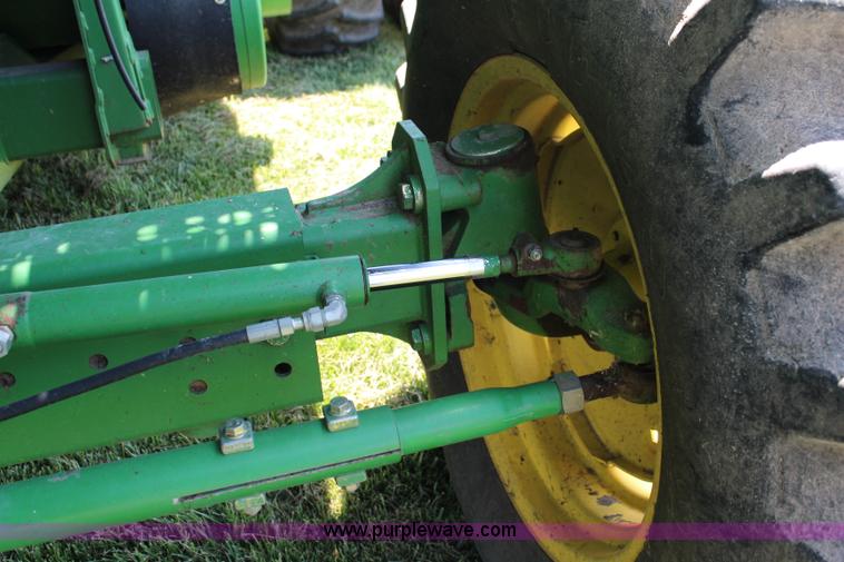 image for item J1066 1998 John Deere 9510 combine