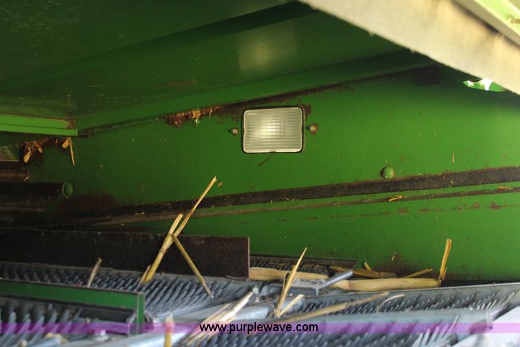 image for item J1066 1998 John Deere 9510 combine