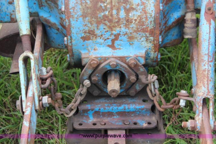 image for item J1182 1967 Ford 3000 tractor