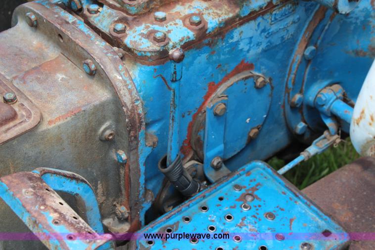image for item J1182 1967 Ford 3000 tractor