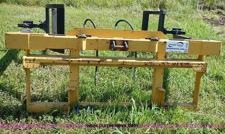 image for item J2065 Superior round bale buggy
