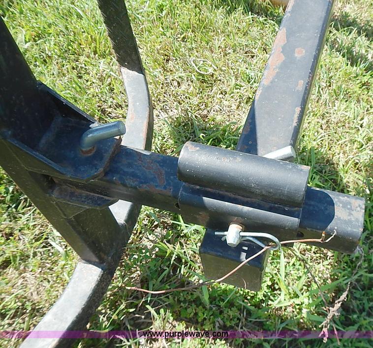 image for item J2065 Superior round bale buggy