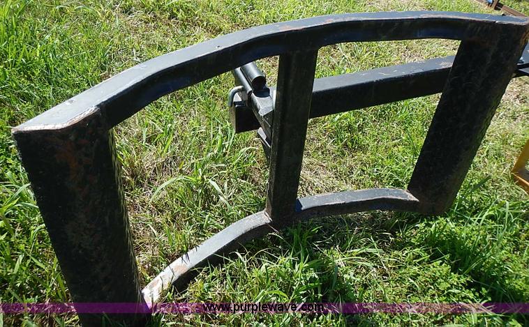 image for item J2065 Superior round bale buggy