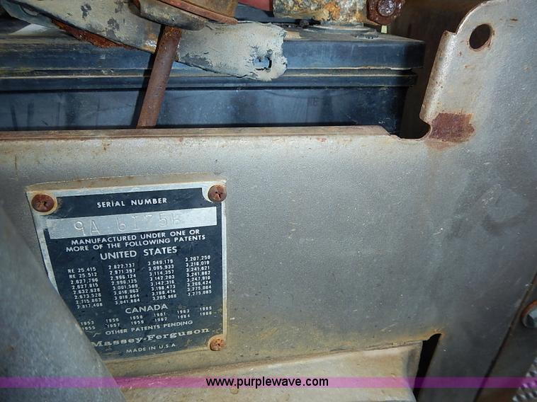 image for item J2105 1968 Massey-Ferguson 165 Multi-power tractor