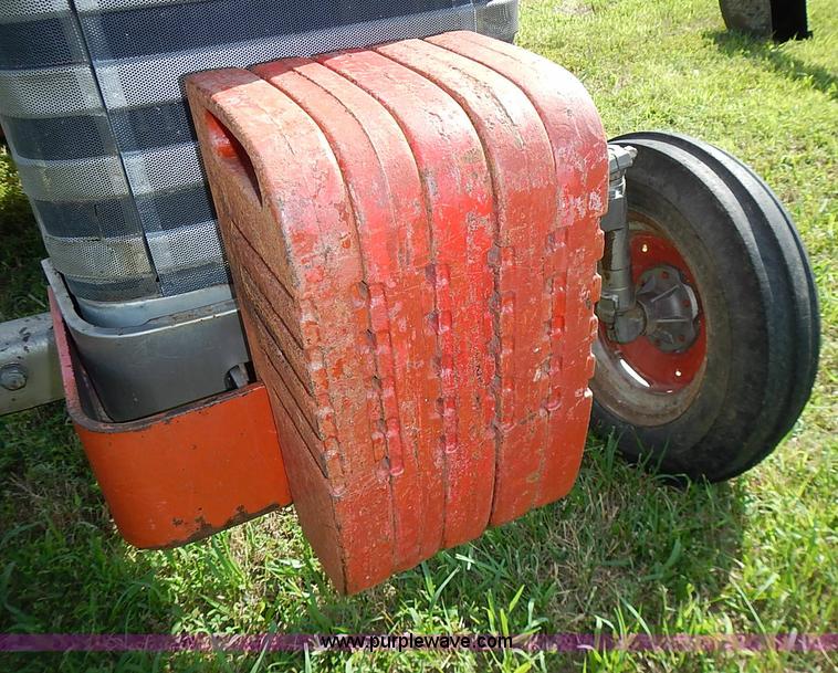 image for item J2105 1968 Massey-Ferguson 165 Multi-power tractor
