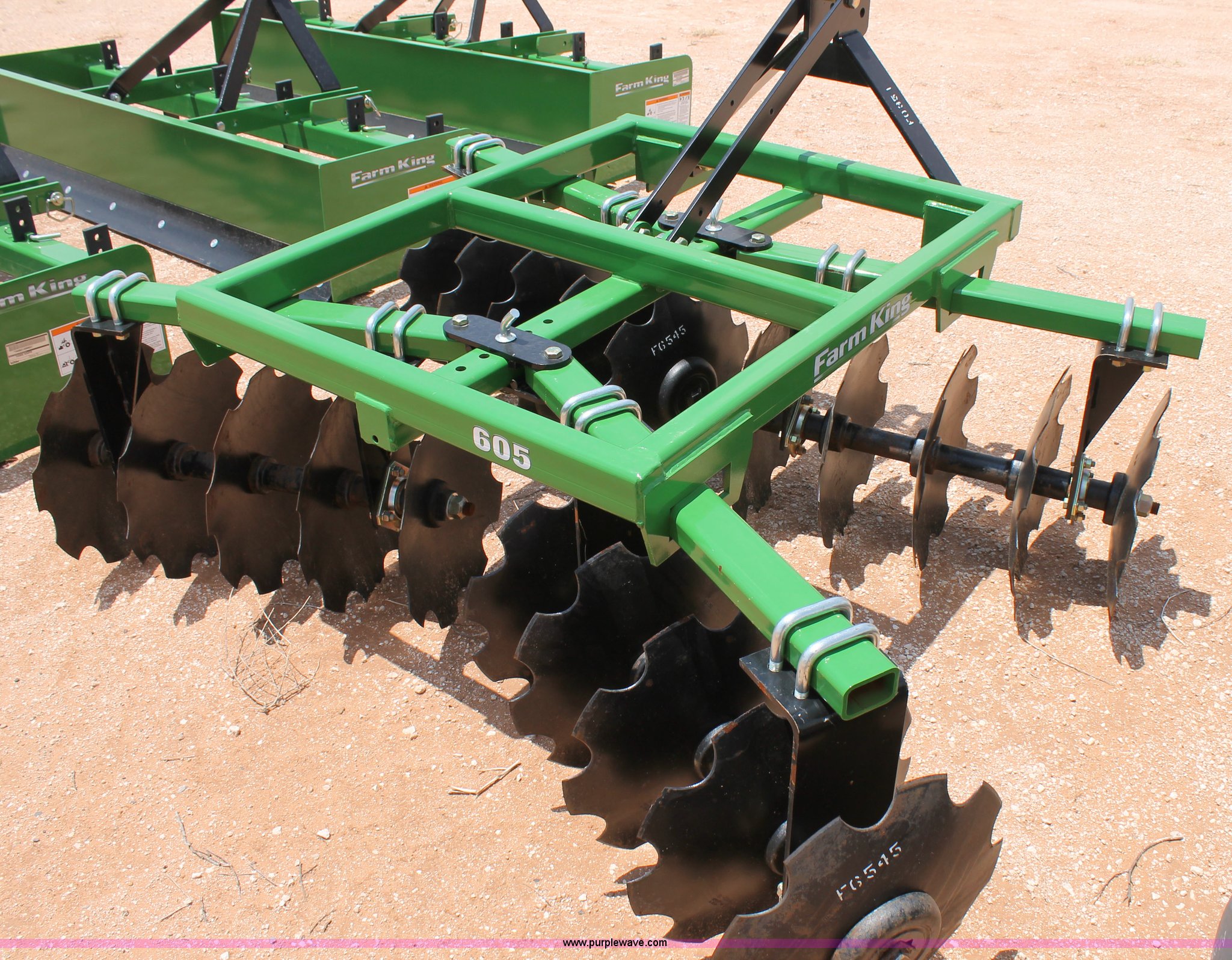 Farm King 605 tandem disk in Seminole, TX Item AO9716 sold Purple Wave