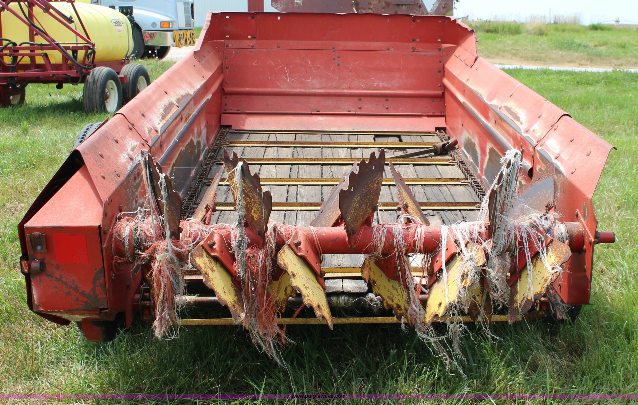 New Holland 513 manure spreader in Holton , KS Item J1086 sold