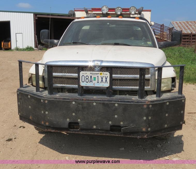 image for item AC9396 2002 Dodge Ram 3500 Laramie SLT flatbed truck