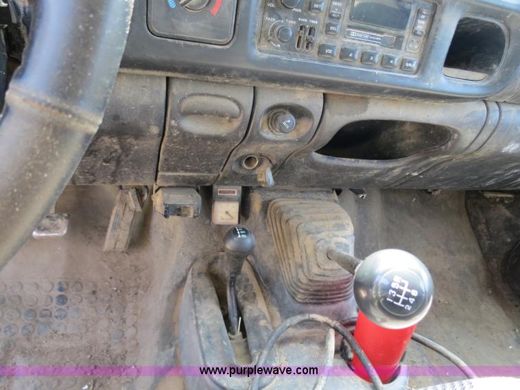 image for item AC9396 2002 Dodge Ram 3500 Laramie SLT flatbed truck