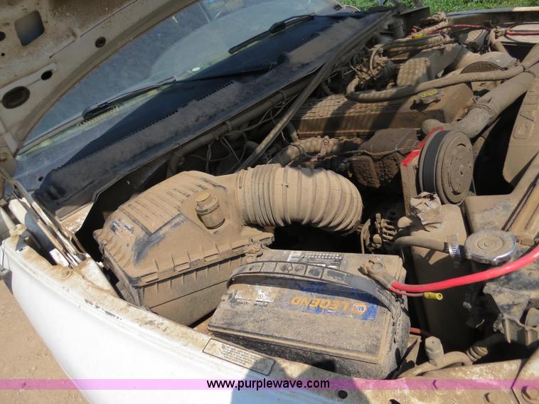 image for item AC9396 2002 Dodge Ram 3500 Laramie SLT flatbed truck