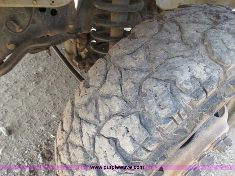 image for item AC9396 2002 Dodge Ram 3500 Laramie SLT flatbed truck