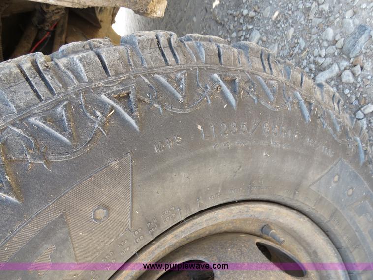 image for item AC9396 2002 Dodge Ram 3500 Laramie SLT flatbed truck