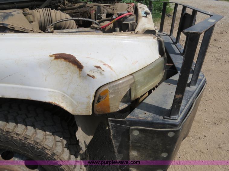 image for item AC9396 2002 Dodge Ram 3500 Laramie SLT flatbed truck