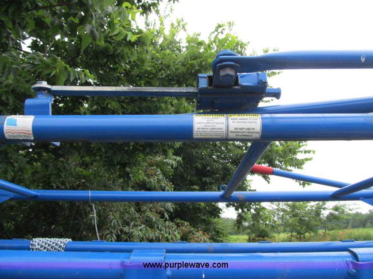 image for item AC9408 Priefert squeeze chute