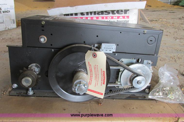 Chamberlain Liftmaster commercial door opener in Flemington, MO Item