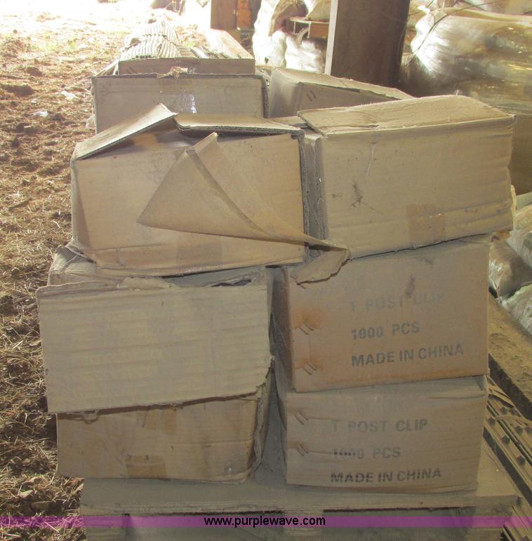 image for item AZ9591 T-posts and clips