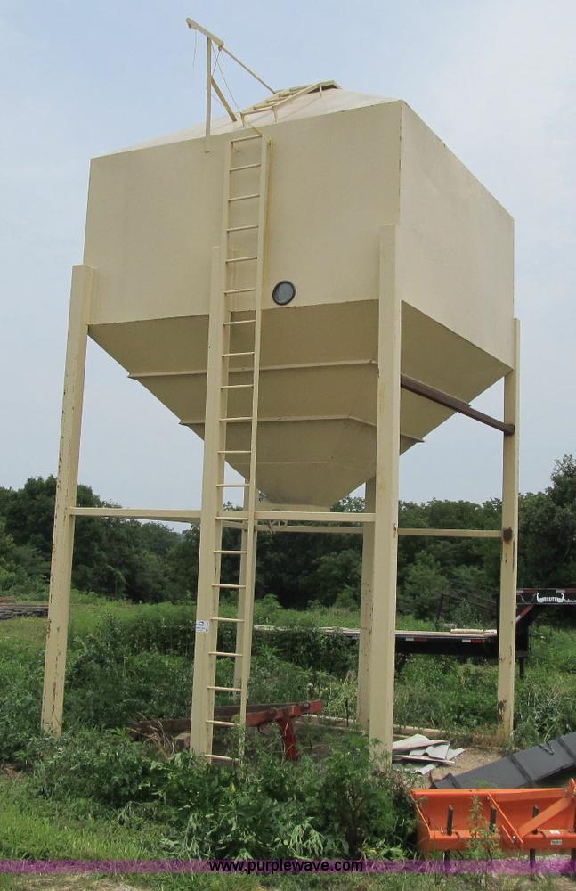 image for item F4932 Grain hopper