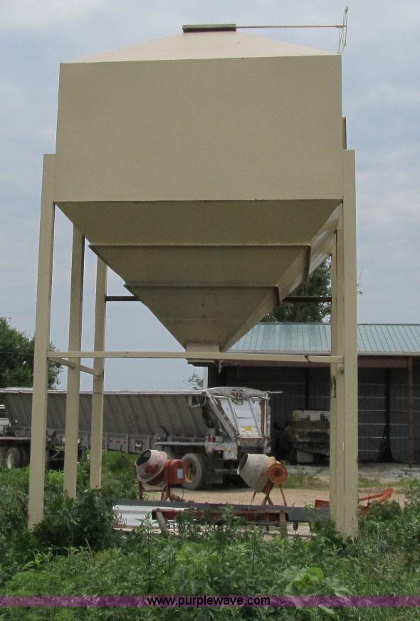 image for item F4932 Grain hopper