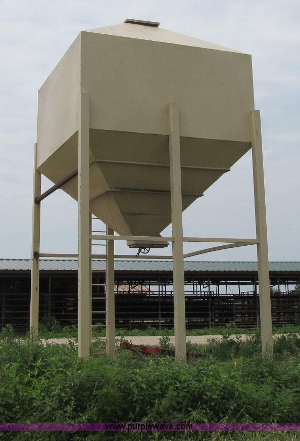 image for item F4932 Grain hopper