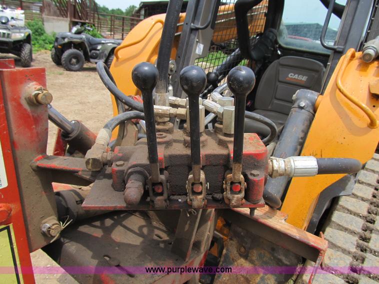 image for item F4947 Shaver HD8 hydraulic skid steer post driver