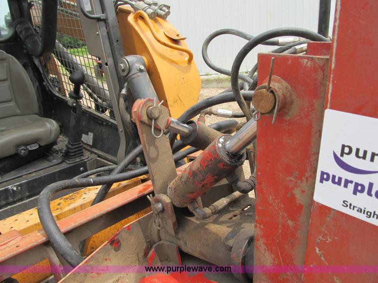image for item F4947 Shaver HD8 hydraulic skid steer post driver