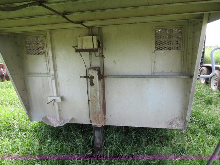 image for item F4957 2001 Eby Ruff Neck 26' aluminum gooseneck stock trailer