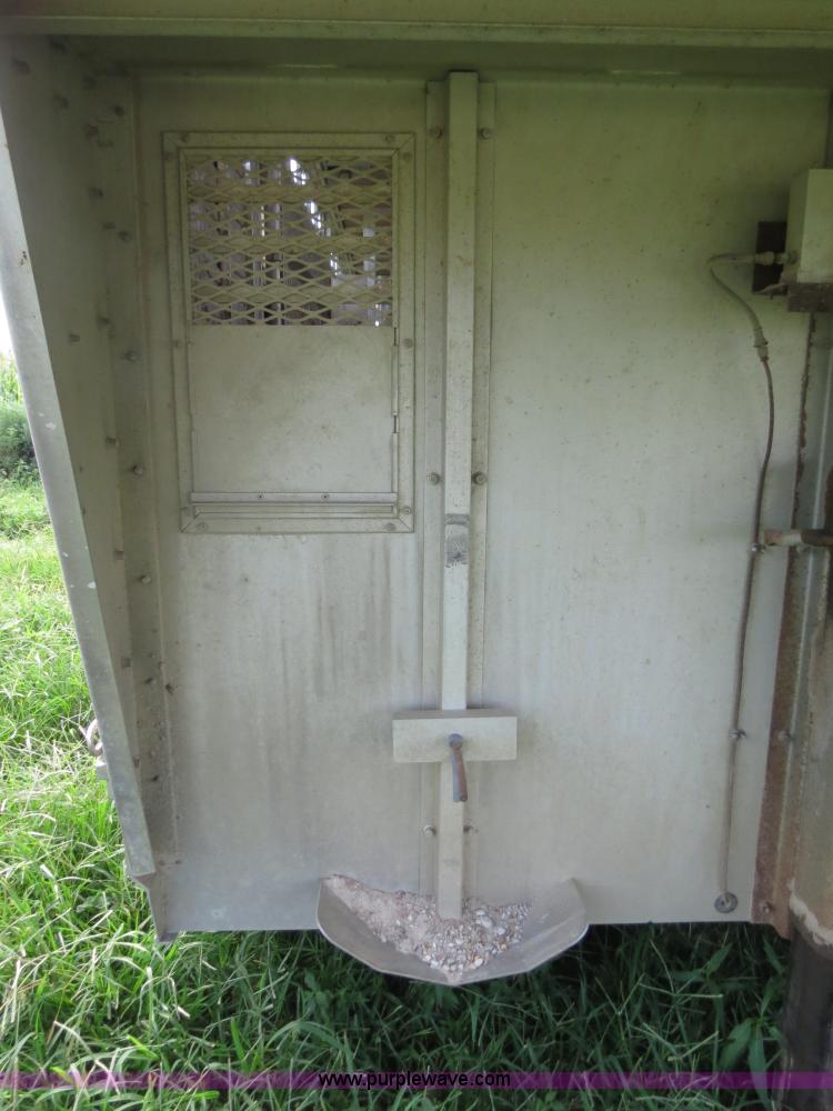 image for item F4957 2001 Eby Ruff Neck 26' aluminum gooseneck stock trailer