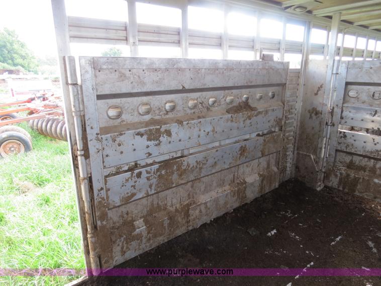 image for item F4957 2001 Eby Ruff Neck 26' aluminum gooseneck stock trailer