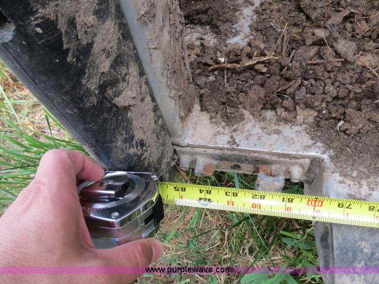 image for item F4957 2001 Eby Ruff Neck 26' aluminum gooseneck stock trailer