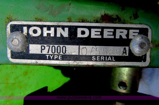 image for item F4958 John Deere 7000 planter