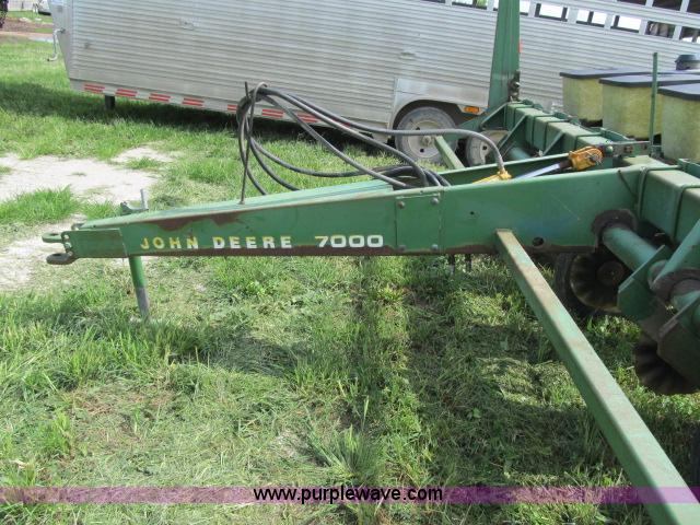 image for item F4958 John Deere 7000 planter