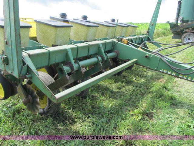 image for item F4958 John Deere 7000 planter